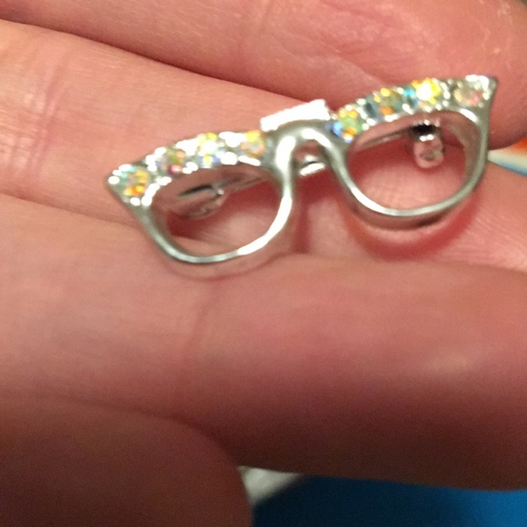 💋Pretty glasses pin/brooch. sparkly stones! - Picture 3 of 4